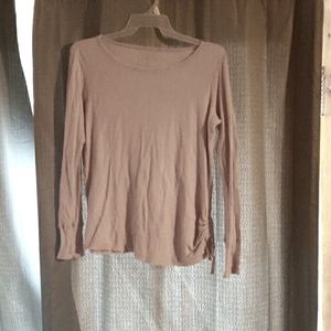 Womens king sleeve light weight  shirt.